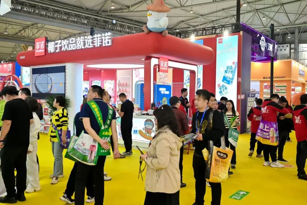 彩神vll重磅新品菲诺椰子水营养素饮料亮相春糖