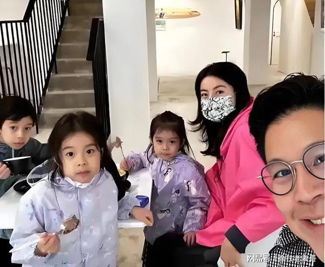 彩神vll郭晶晶山西为爱女庆生素颜现身亲和力十足生日宴选址大有讲究(图8)